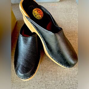 Woman’s Vintage Swedish “Arthe” Clogs -Size 41